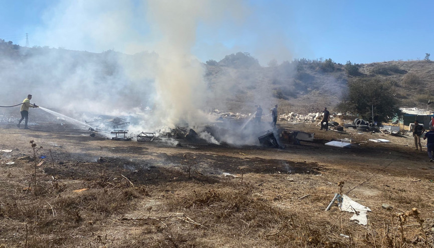 Hurda malzemelerin bulunduğu alanda çıkan yangın kısa sürede söndürüldü