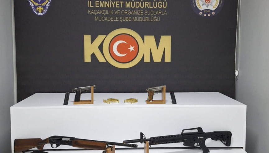 Niğde’de silah teşhir eden 4 kişi yakalandı Niğde’de silah teşhir eden 4 kişi yakalandı