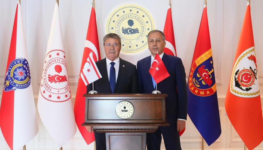 Bakan Yerlikaya, KKTC Başbakanı Üstel ile bir araya geldi