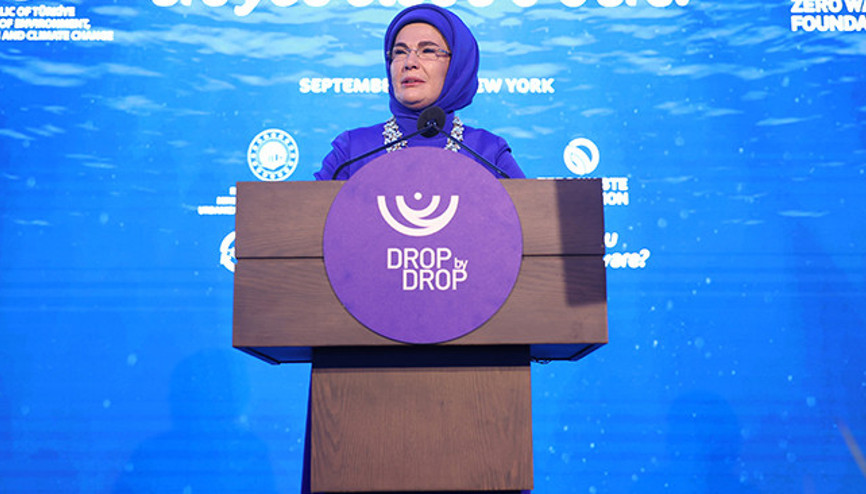 Emine Erdoğan: Dünya genelinde her yıl 57 milyon ton plastik atık oluşuyor Emine Erdoğan: Dünya genelinde her yıl 57 milyon ton plastik atık oluşuyor