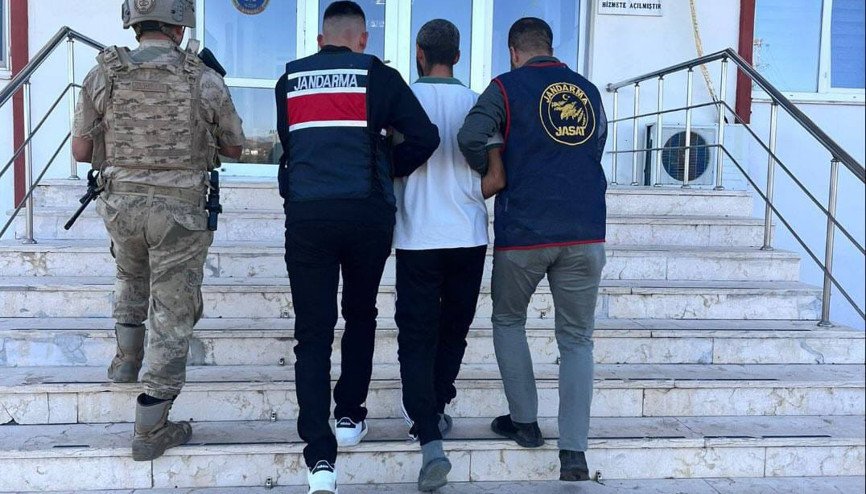 Bingöl’de kesinleşmiş hapis cezası bulunan 3 şüpheli yakalandı Bingöl’de kesinleşmiş hapis cezası bulunan 3 şüpheli yakalandı