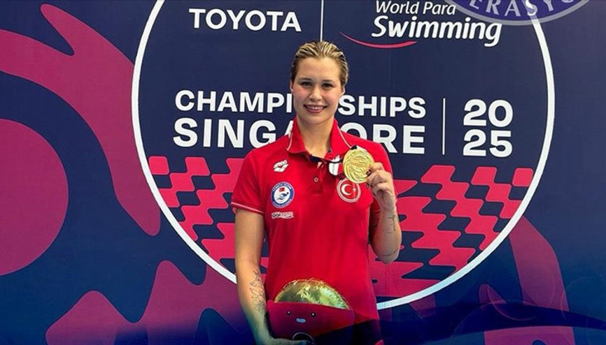 Defneden 4 günde 3 altın madalya