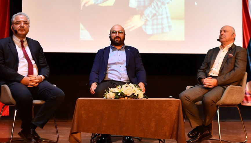 Tarihi binada Ankara söyleşisi