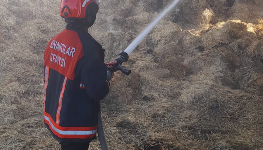 Elazığ’da samanlık yangını Elazığ’da samanlık yangını