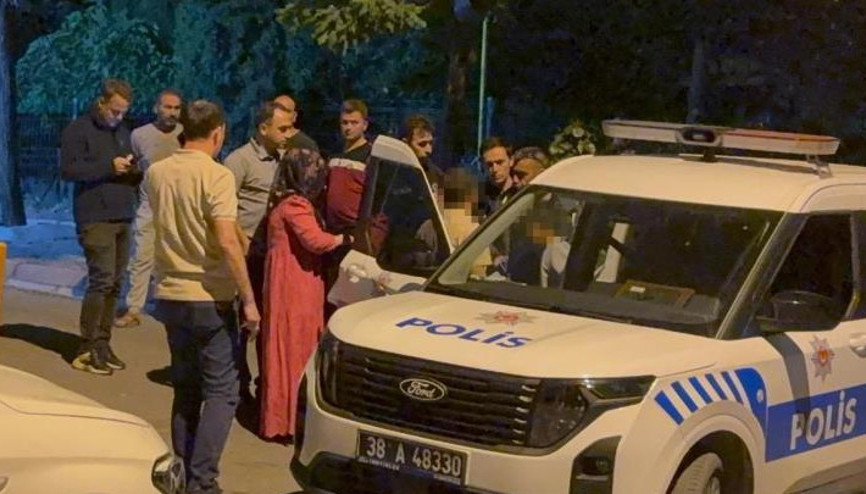Kayseride 12 yaşındaki çocuk, üvey babasını kalbinden bıçaklayarak öldürdü