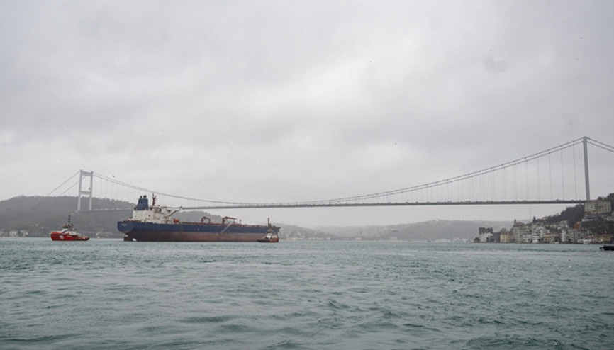 Son dakika... İstanbul Boğazında gemi trafiği açıldı
