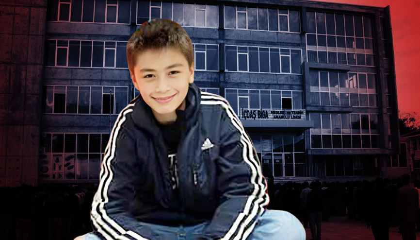 Lisede akran vahşeti Ayakkabıma bastın suçlamasıyla feci şekilde darbedildi: Kalbi durdu, beyin kanaması geçirdi Lisede akran vahşeti Ayakkabıma bastın suçlamasıyla feci şekilde darbedildi: Kalbi durdu, beyin kanaması geçirdi