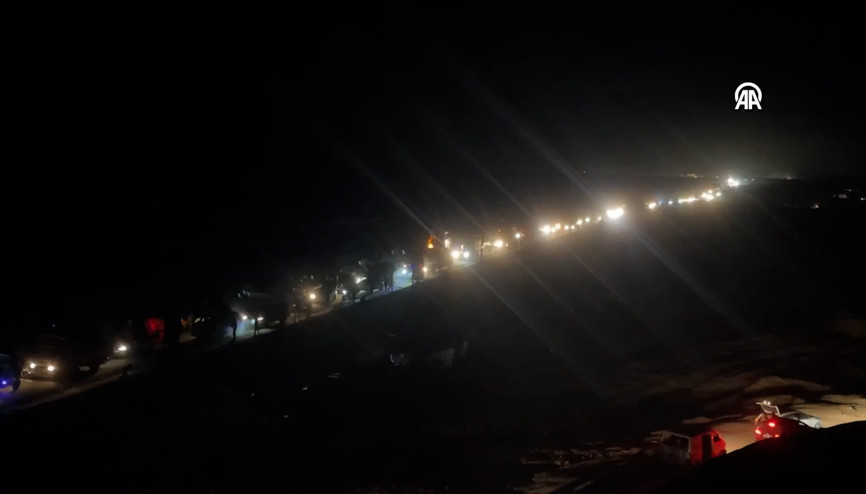 İsrailin saldırılarından kaçan Filistinlilerin kuzeyden güneye göçü devam ediyor