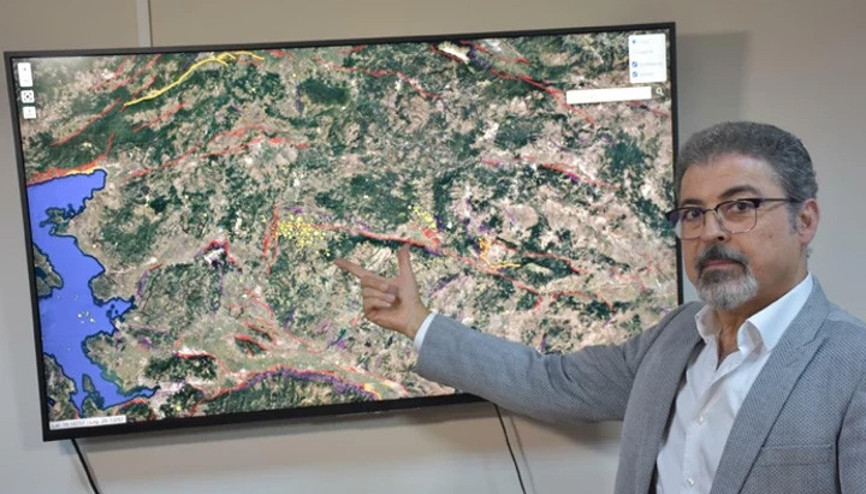 Prof. Dr. Sözbilir: Simav Fay Zonundaki ölü faylar aktif oldu Deprem fırtınası sürecek Prof. Dr. Sözbilir: Simav Fay Zonundaki ölü faylar aktif oldu Deprem fırtınası sürecek