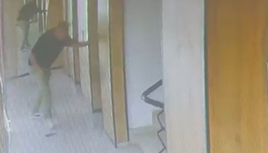 Kocası o anlara şahit olmuş: Bir çocuk annesini hayattan koparan asansör kazası kamerada Kocası o anlara şahit olmuş: Bir çocuk annesini hayattan koparan asansör kazası kamerada