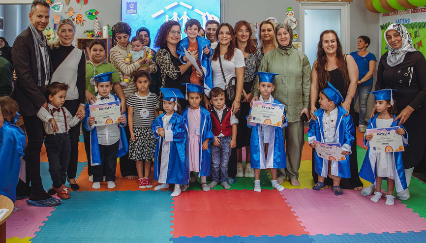 Anne Baba Çocuk Merkezinde 28inci kez mezuniyet heyecanı yaşandı