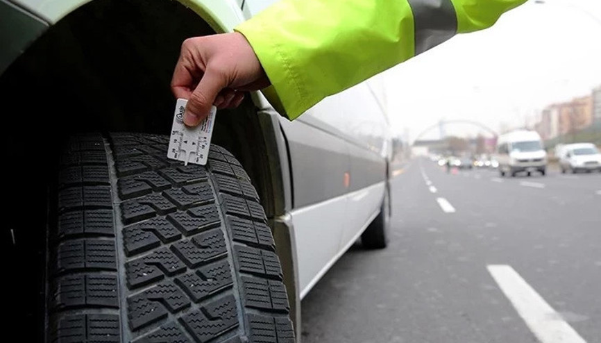 Zorunlu kış lastiği uygulaması için yeni karar Artık 15 Kasımda başlayacak Zorunlu kış lastiği uygulaması için yeni karar Artık 15 Kasımda başlayacak