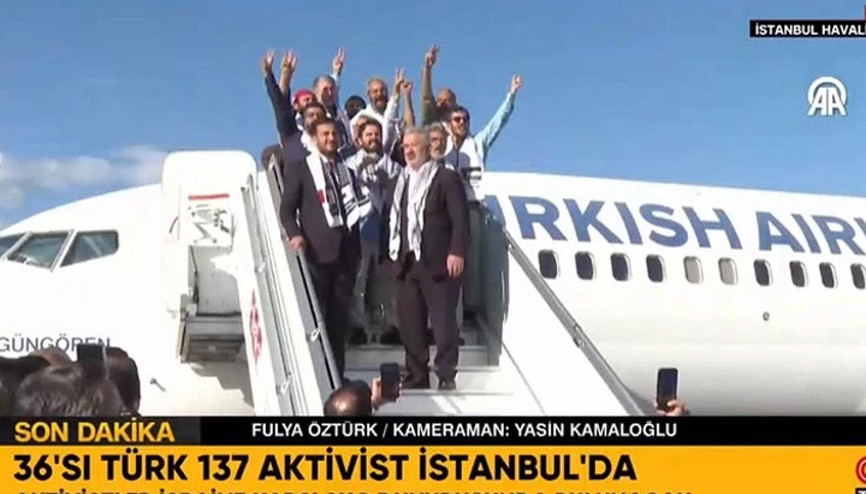 İsrailin alıkoyduğu 36 Türk aktivist Türkiyede İsrailin alıkoyduğu 36 Türk aktivist Türkiyede