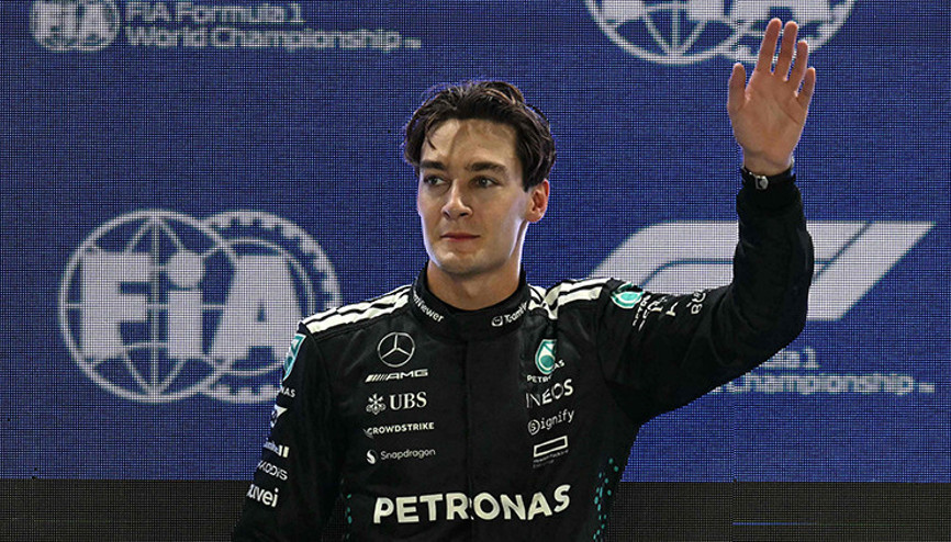 Singapurda pole pozisyonu Russellın