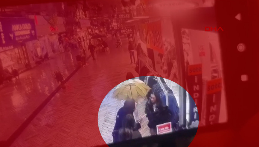 Üniversiteli kızın eteğini tutarak tepki gösterdi