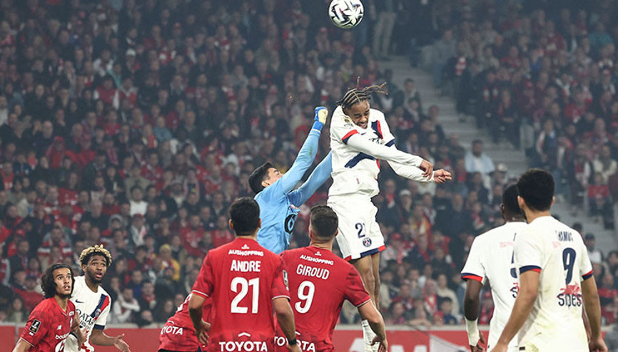 Berke Özerli Lille, PSGden puanı söktü aldı