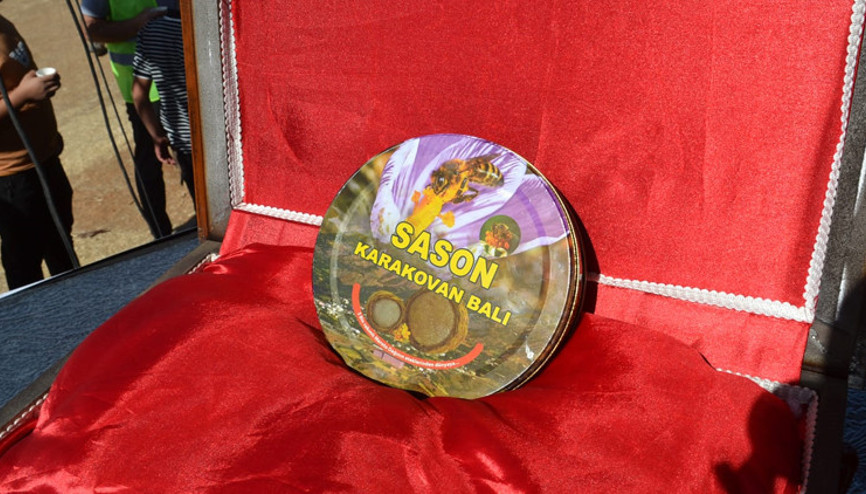 Tahminlerinizin çok üstünde... Açık artırmaya sunuldu: 1 kilo balın satıldığı fiyat dudak uçuklattı