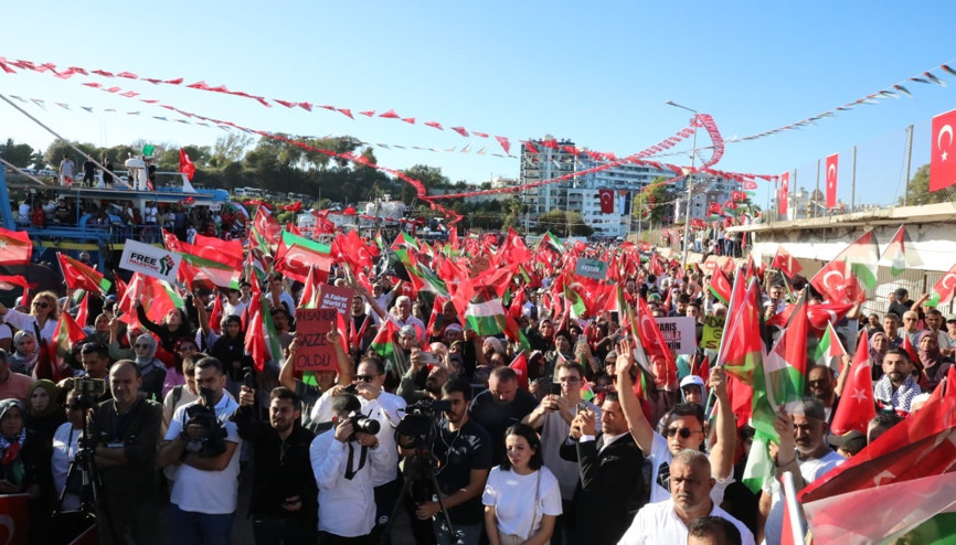 Gazze’ye Karataş’tan destek