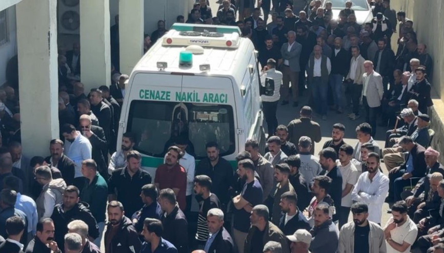 21 yaşındaki genç, bıçaklanıp öldürülmüştü 8 şüpheli gözaltına alındı 21 yaşındaki genç, bıçaklanıp öldürülmüştü 8 şüpheli gözaltına alındı