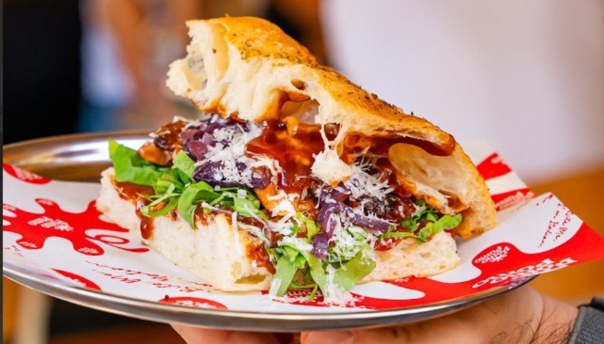 Bağdat Caddesi’nde yeni trend: Pomo Pomo’da Focaccia sandviç