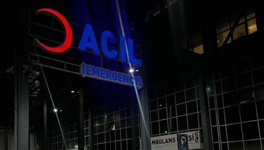 İzmirde korkunç olay Köpeğe ateş etti, yoldan geçen çifti vurdu: 1 ölü, 1 yaralı