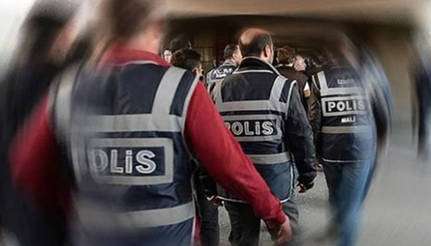 Sosyal medyada silahlı paylaşım yapanlara fotoçete albüm operasyonu: 23 şüpheli yakalandı