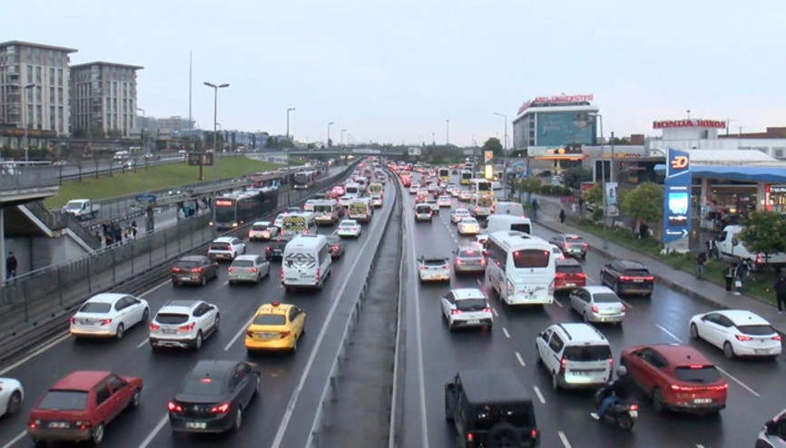 İstanbulda trafik yoğunluğu yüzde 78e çıktı