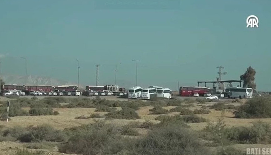İsrailin alıkoyduğu Türk vatandaşları Ürdüne sevk edildi
