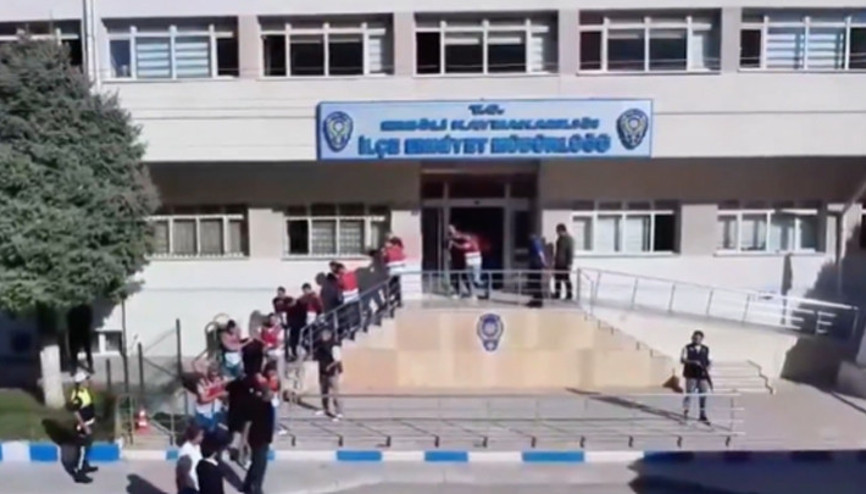 971 kişiyi dolandırdığı tespit edilen 271 şüpheli yakalandı