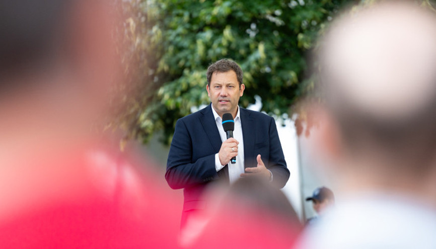 Bakanlığın fotoğrafçı ihalesi tartışma yarattı