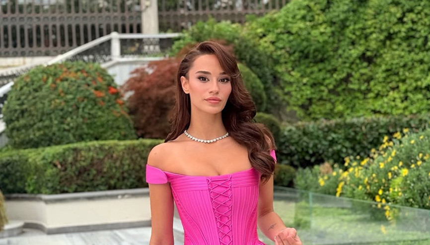 Sude Zülal Güler kimdir, kaç yaşında, hangi dizilerde oynadı Survivor sunucusu Murat Ceylan ile el ele görüntülendi