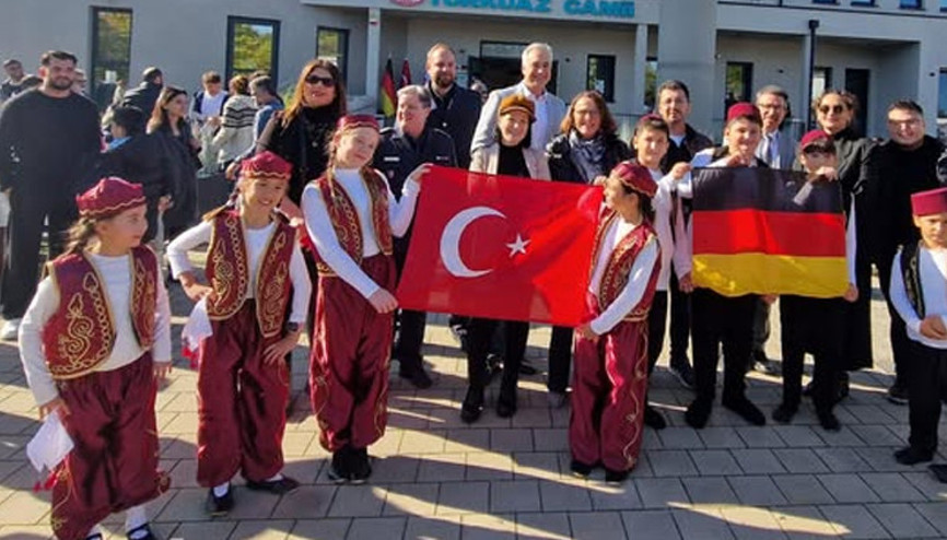 Regensburgda folklor gösterisi