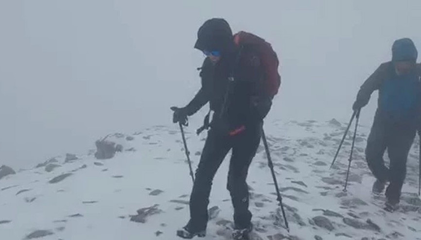 Uludağa mevsimin ilk karı yağdı