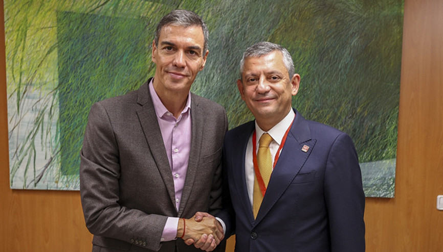 CHP Genel Başkanı Özel Madridde İspanya Başbakanı Pedro Sanchez ile görüştü