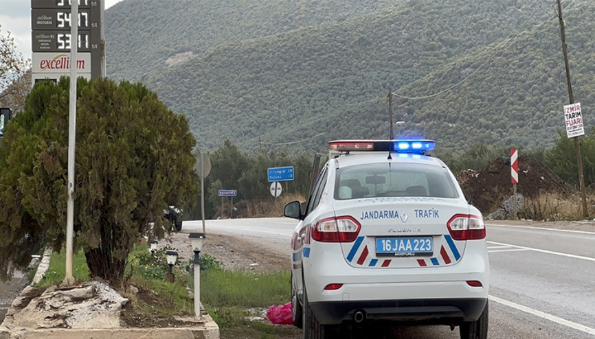 Akaryakıt istasyonunda silahlar çekildi: 1 kişi öldü Akaryakıt istasyonunda silahlar çekildi: 1 kişi öldü