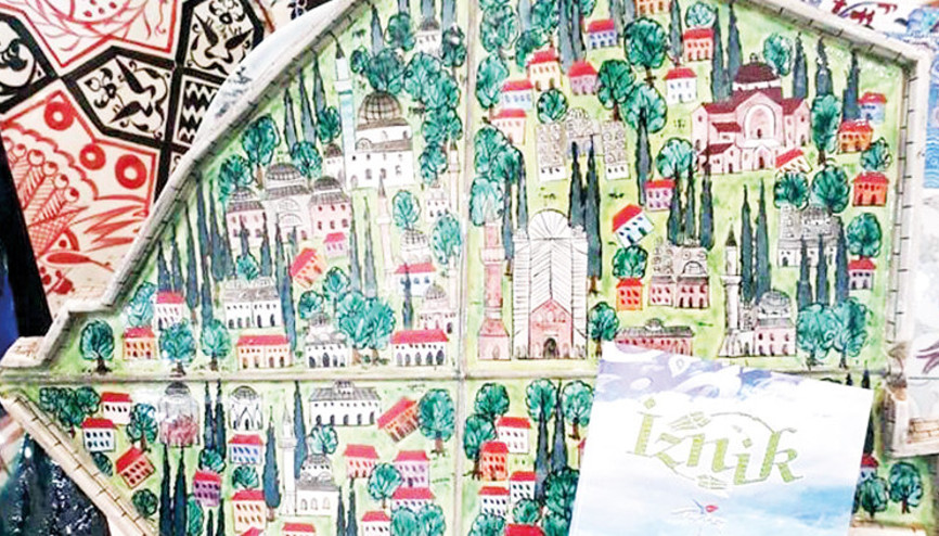 Papa’ya özel İznik çinisi