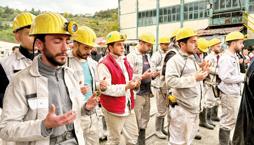 Maden faciasında ölen 43 işçi anıldı