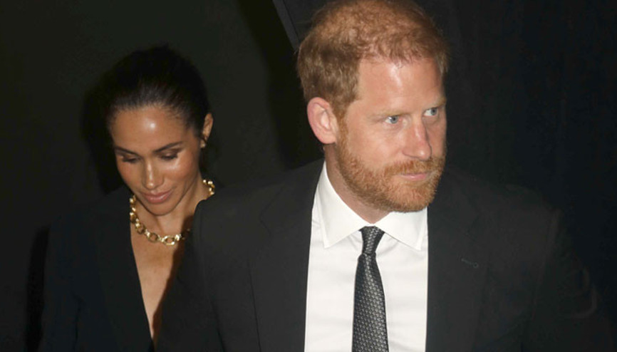 Derdim öyle çok ki hangisine yanayım Saçı dökülmesin diye karısını feda etti... Aynı yatakta uyuyan iki arkadaş gibi oldular