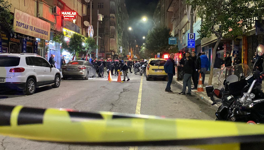 Elazığ’da iki grup arasında silahlı kavgada: 3 yaralı