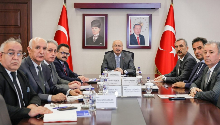 Adanaya yeni spor tesisleri müjdesi Adanaya yeni spor tesisleri müjdesi