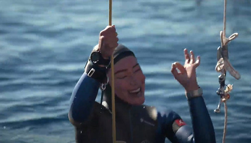 Şahika Ercümenden yeni dünya rekoru