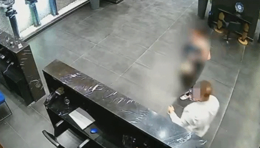 İzmirde kataloglu dijital fuhuş çetesine operasyon 19 kadın kurtarıldı, 4 şüpheli tutuklandı