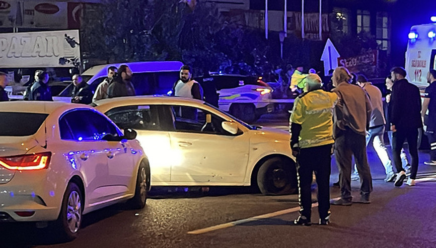 Balıkesirde dehşet 2 kişiyi öldürüp 2si polis 7 kişiyi yaralayan şüpheli etkisiz hale getirildi Balıkesirde dehşet 2 kişiyi öldürüp 2si polis 7 kişiyi yaralayan şüpheli etkisiz hale getirildi