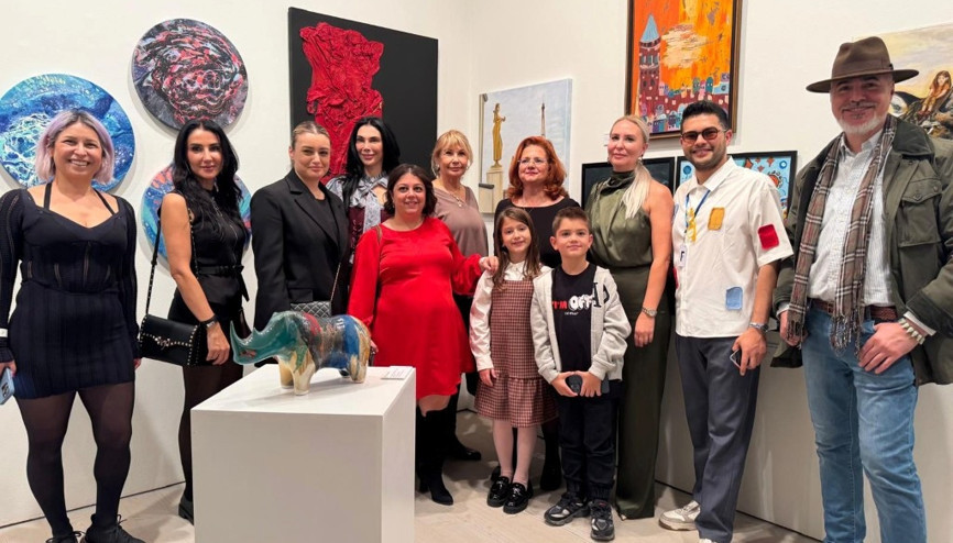 Londra’da Türk sanatçılar Saatchi Gallery’de görücüye çıktı Londra’da Türk sanatçılar Saatchi Gallery’de görücüye çıktı