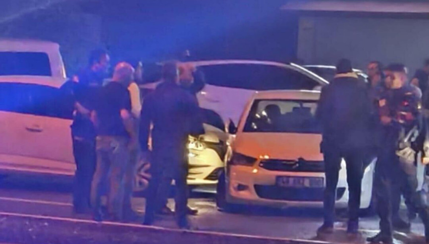 Araç gasbetti, 2 kişiyi öldürüp, 2si polis 7 kişiyi yaraladı; çatışmada etkisiz hale getirildi Araç gasbetti, 2 kişiyi öldürüp, 2si polis 7 kişiyi yaraladı; çatışmada etkisiz hale getirildi