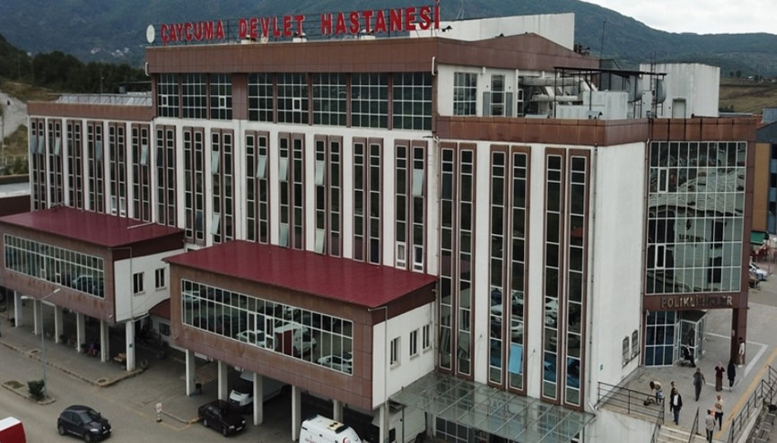 Daha 16 yaşında Karın ağrısı şikayetiyle hastaneye gitti, ölü doğum yaptı