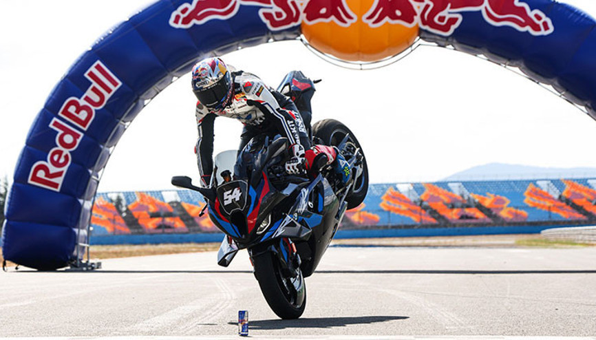 Red Bull Sporcusu Toprak Razgatlıoğlu Üçüncü Kez Dünya Superbike Şampiyonu Oldu Red Bull Sporcusu Toprak Razgatlıoğlu Üçüncü Kez Dünya Superbike Şampiyonu Oldu