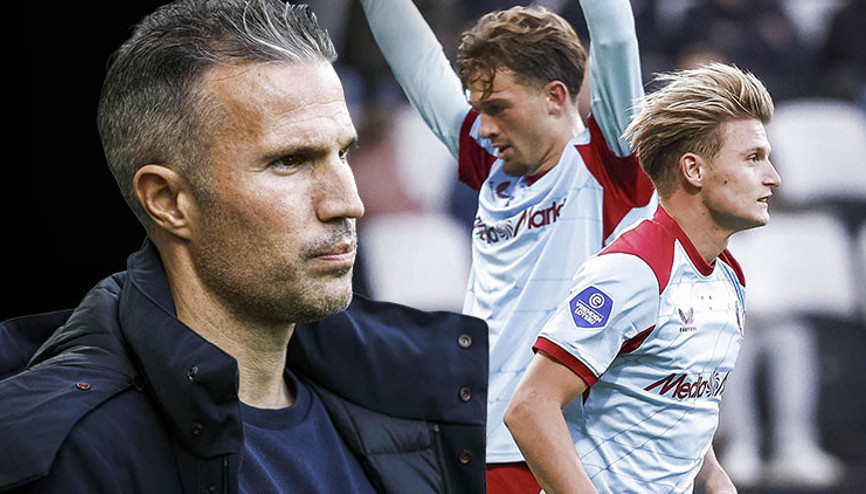 Robin van Persie harikalar yaratıyor: Feyenoord, Heraclesi ezdi geçti