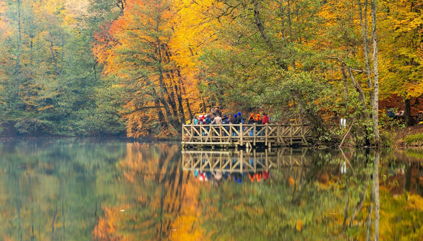 Doğanın kalbinde eşsiz bir sonbahar: Yedigöller Doğanın kalbinde eşsiz bir sonbahar: Yedigöller