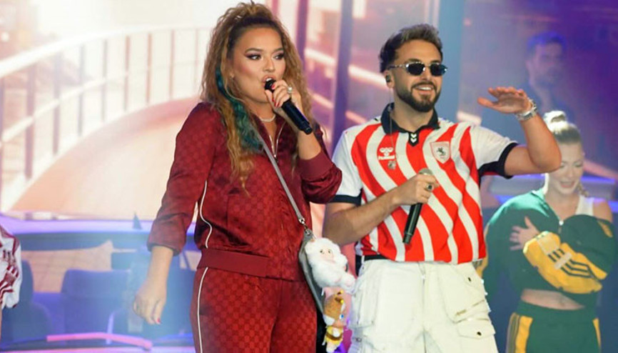 Demet Akalın Bostancıyı salladı